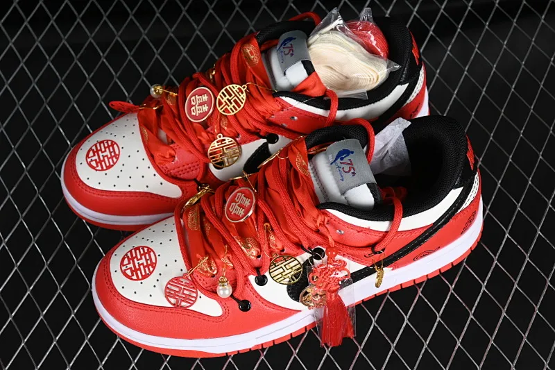 All Categories Nk SB Dunk Series Nk SB Dunk Low Low-top sneakers Nk Dunk Low EMB National trend Good alliance Festive wedding shoes Strappy low-top casual sneakers DD3363-100